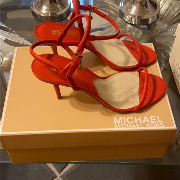 Michael Kors shoes size 7 1/2 - Picture 1 of 3